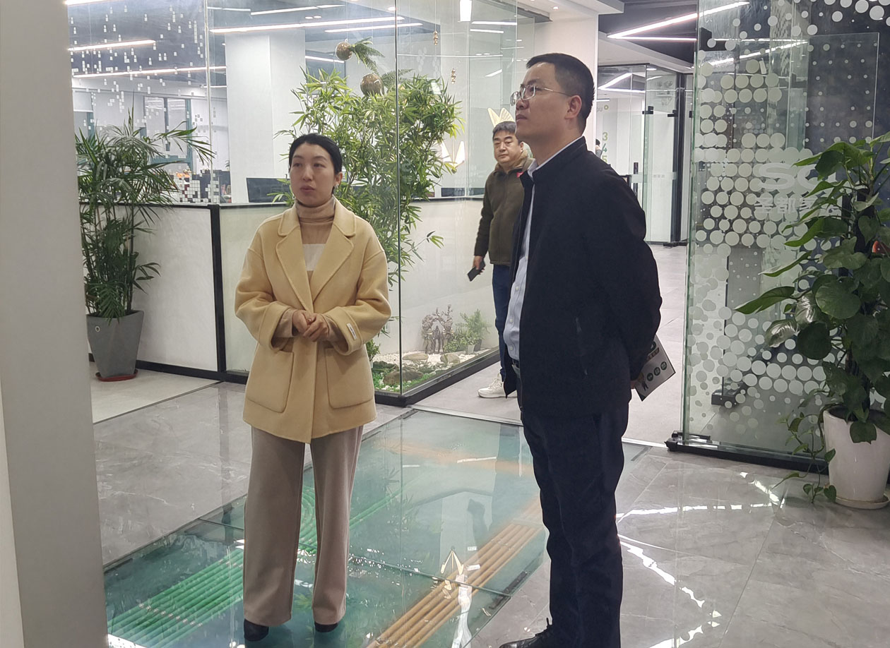 參觀圣都家裝直營店并交流營銷模式.jpg 參觀圣都家裝直營店并交流營銷模式.jpg